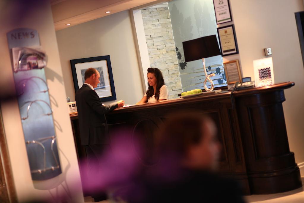 Best Western Plus Pinewood Manchester Airport-Wilmslow Hotel Ngoại thất bức ảnh