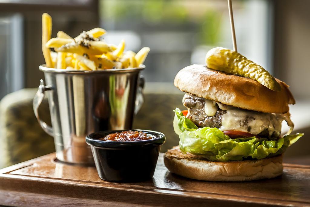 Best Western Plus Pinewood Manchester Airport-Wilmslow Hotel Ngoại thất bức ảnh